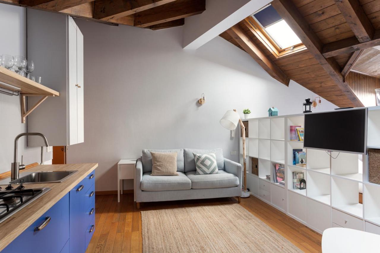 Chic Loft Living In Via Farini Apartment